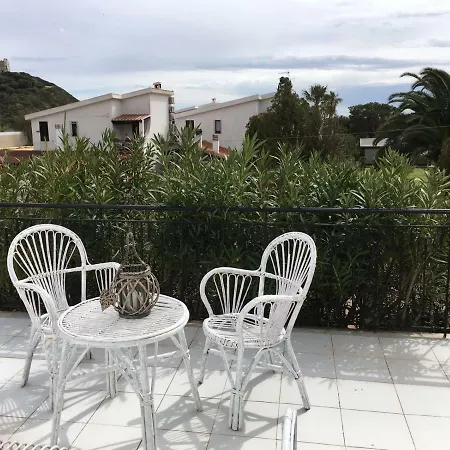 Sul Mare A Chia Вилла *